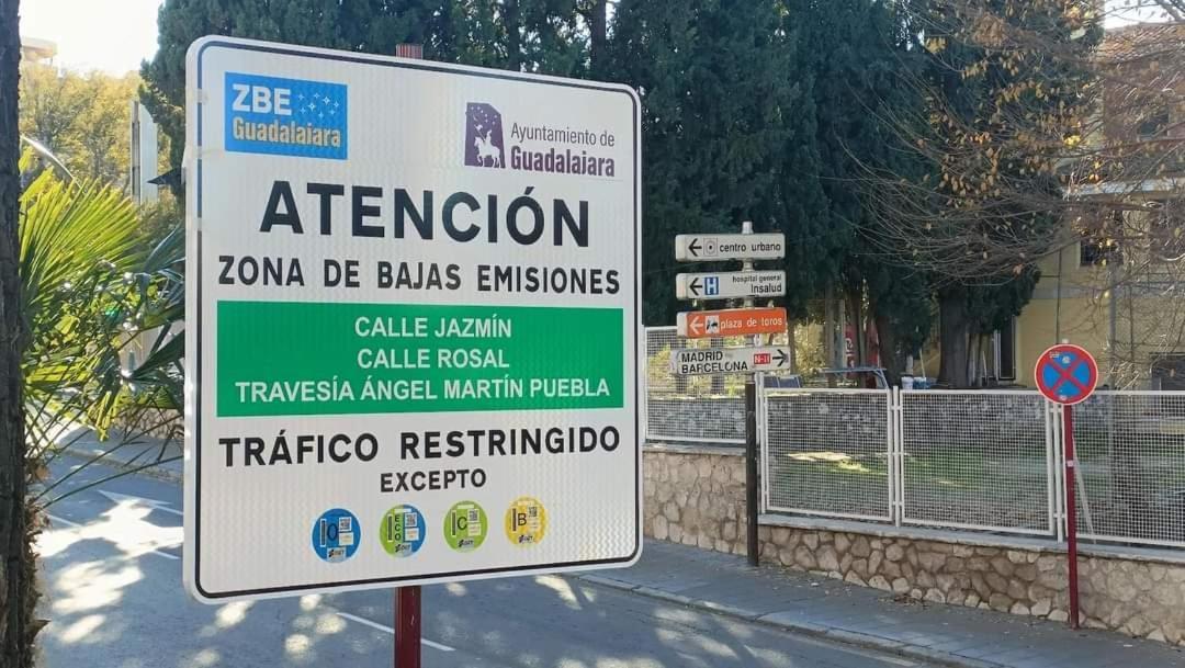 Apartamento Turistico Dct. Creus Guadalajara Exterior photo